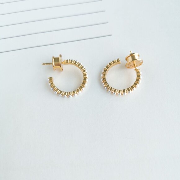 Julie Vos Juliet Small Hoop Earrings - Picture 2 of 3